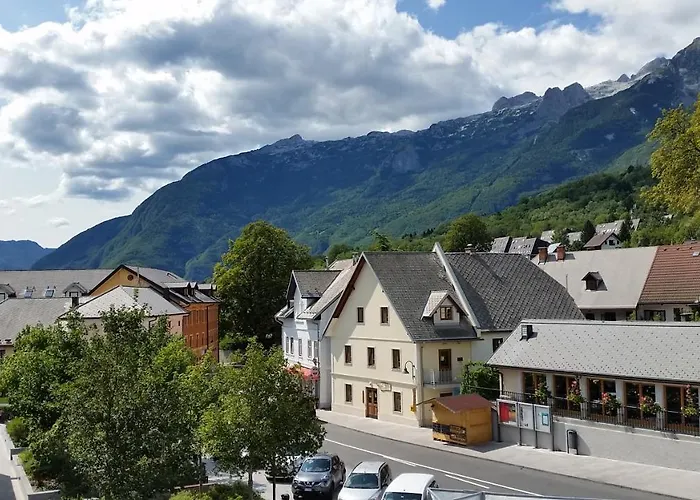 Thirsty River Hostal